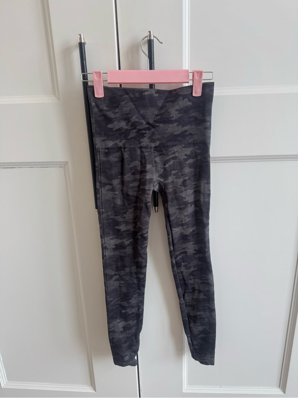 SPANX Camo Leggings - Charcoal Black